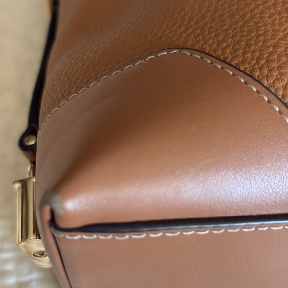 Michael Kors crossbody bag. - Picture 9 of 10